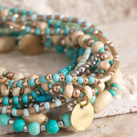 NWT Boho Mix Beaded & Glass Layered Bracelet - Picture 4 of 5